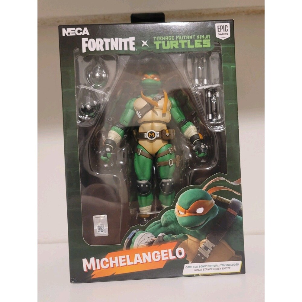 NECA Fortnite x Teenage Mutant Ninja Turtles TMNT Michelangelo 7” Action Figure